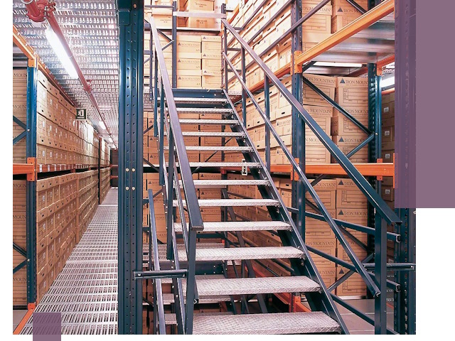 Лестницы складские прочные и безопасные под ключ в Добрянке