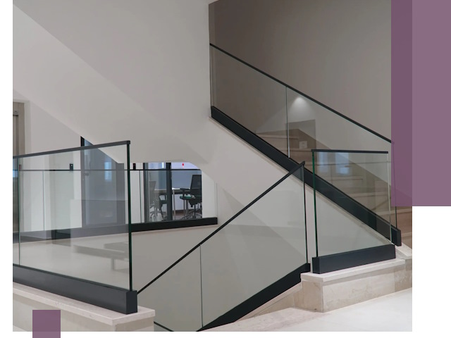 Стеклянные перила премиум-класса с установкой в Добрянке