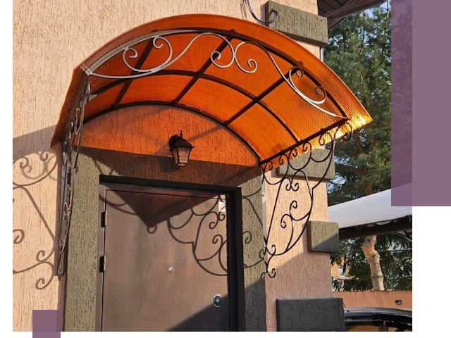 Демонтаж козырьков в Добрянке быстро и безопасно